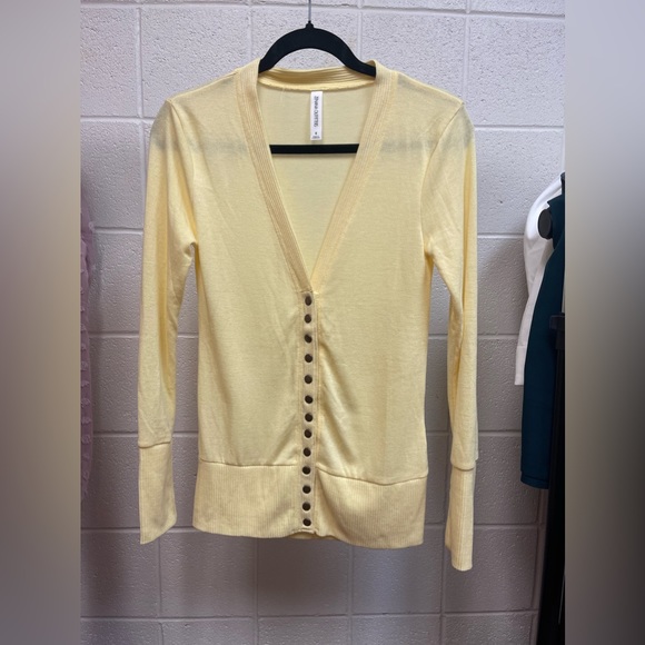 Light button up top - Picture 4 of 10